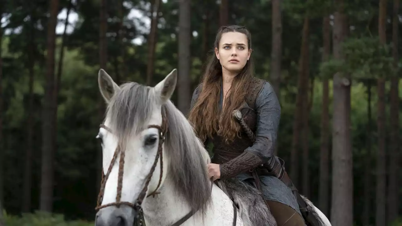 Nimue is riding a white horse in Cursed season 2