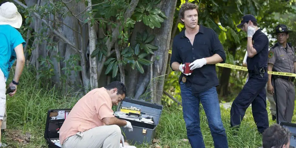 the protagonist of The Glades Season 5 Release Date