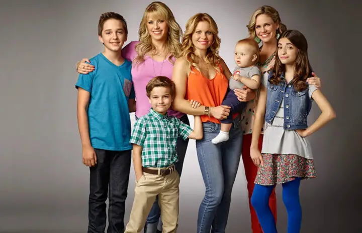 The poster of fuller house